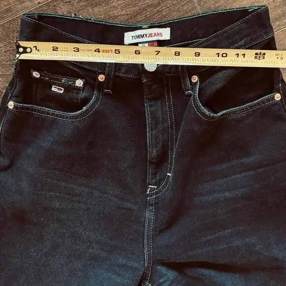 Tommy Jeans Women’s Ultra High Rise Mom Jeans Black Distressed Size 25 - Picture 6 of 9